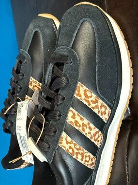 Adidas Run 70s 2.0 Black Leopard Print Sneakers K15790 Women’s Size 6 NIB